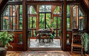 Когда нужно обустраивать тамбур в каркасном доме?